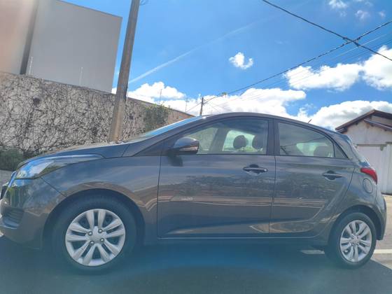 HYUNDAI HB20 1.0 COMFORT 12V FLEX 4P MANUAL HYUNDAI HB20 1.0 COMFORT 12V FLEX 4P MANUAL